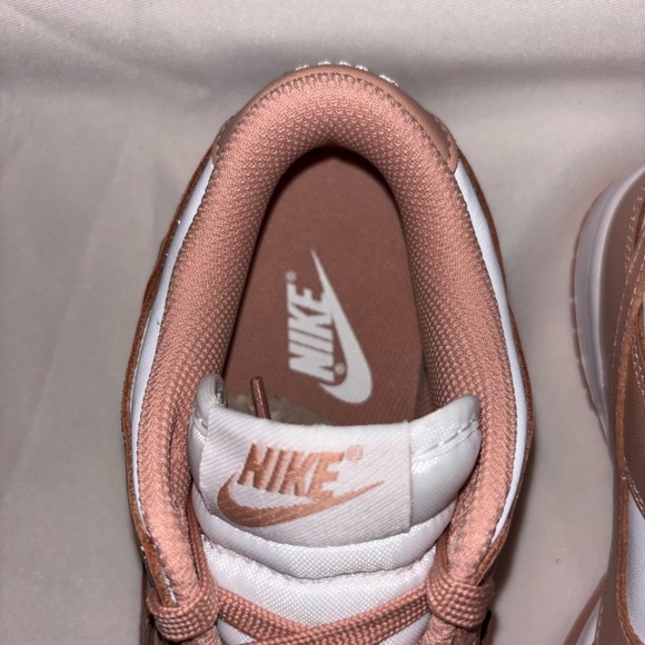 Nike Dunk Low Size: 7 - Picture 6 of 11